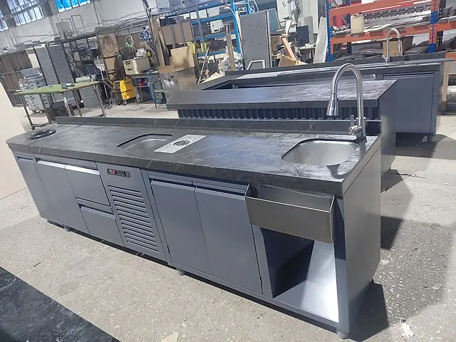Cafe bar: Refrigerated bar counter with sink and glass rinser