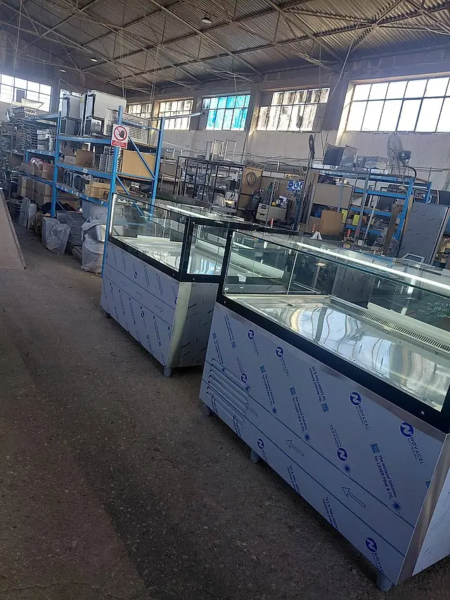 Production: Display refrigerators at the factory