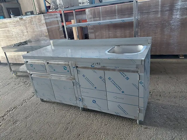 Production: Stainless steel cabinet with sink and shelf unit