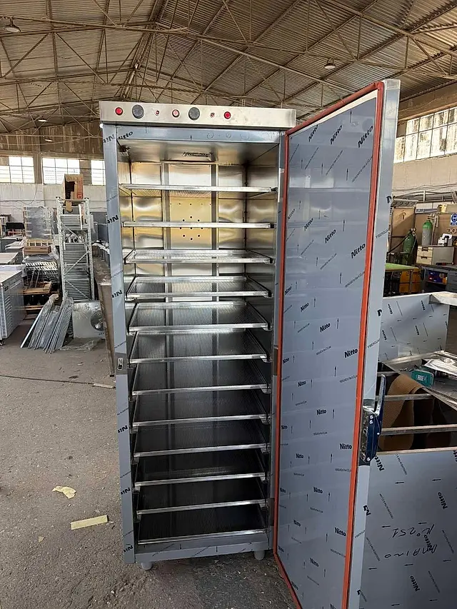 Production: Stainless steel heated holding cabinet