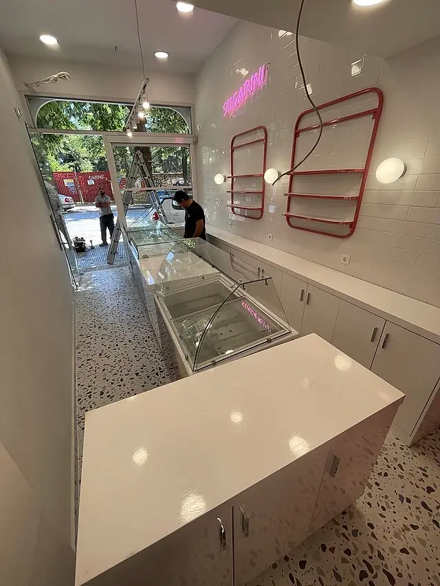 Patisserie: Complete shop equipment fit out