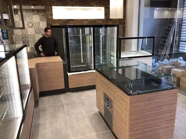 Bakery: Upright display fridges